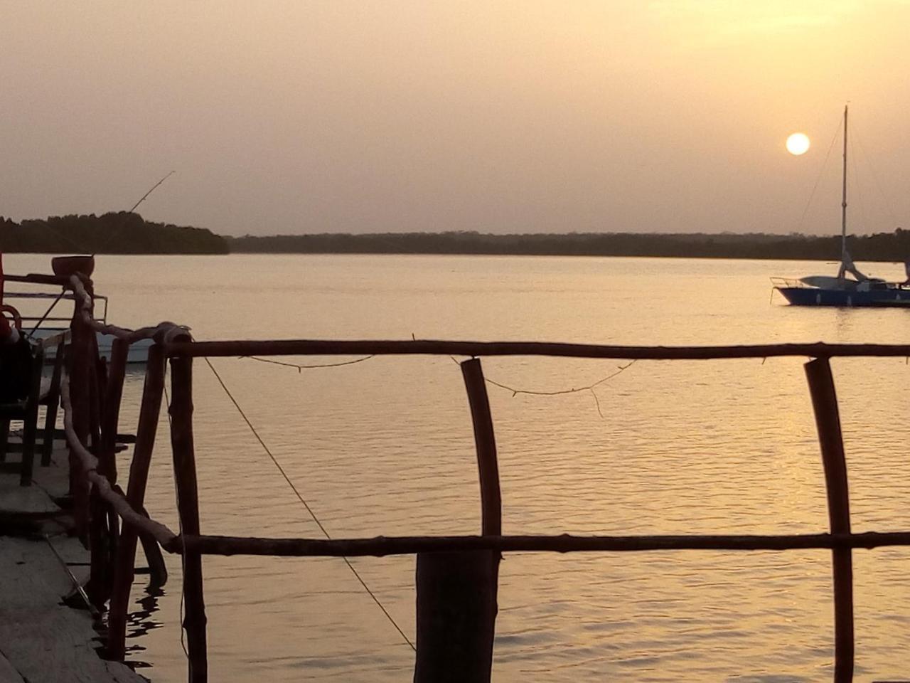 Bintang Bolong Lodge Екстериор снимка